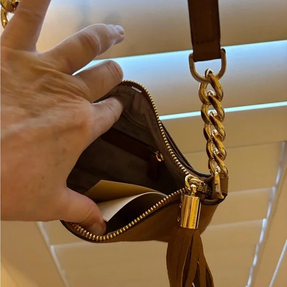 Michael Kors Tan Leather Crossbody Bag with Gold Chain - Picture 4 of 5